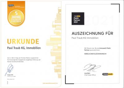 Collage zweier Auszeichnungen, die uns in den letzten Jahren verliehen wurden. Zum einen als Premium-Partner von Immowelt und außerdem zum 5. Mal in Folge als Premium-Partner von Immobilienscout24.de